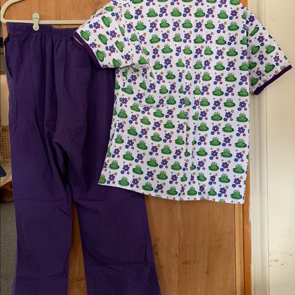 Scrub set - Picture 2 of 4